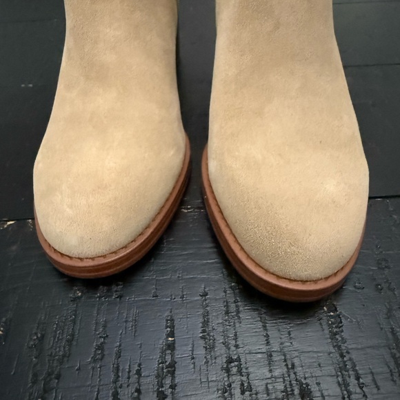 Vince CamutoWomen's Tan Suede Boots - Picture 3 of 10